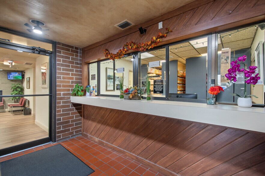 More Photos Of 3027 Aloma Ave, Winter Park Medical For Lease