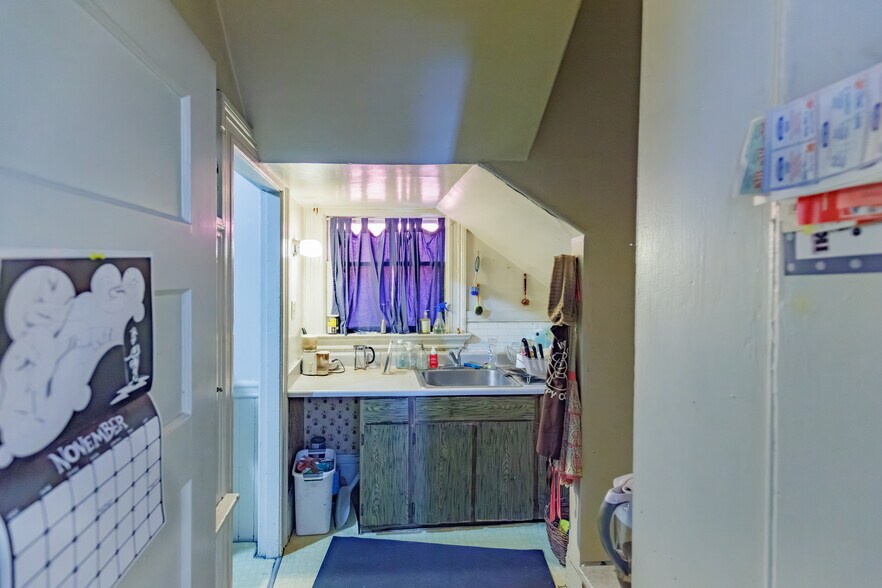 More Photos Of 667 10th St, Oakland Apartments For Sale