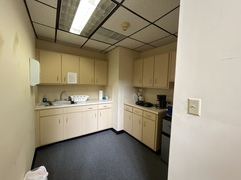 More Photos Of 1309 Milstead Ave NE, Conyers Medical For Lease