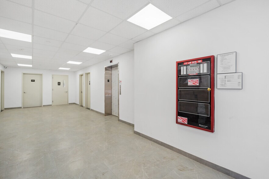 More Photos Of 825 39th St, Brooklyn Office For Sale