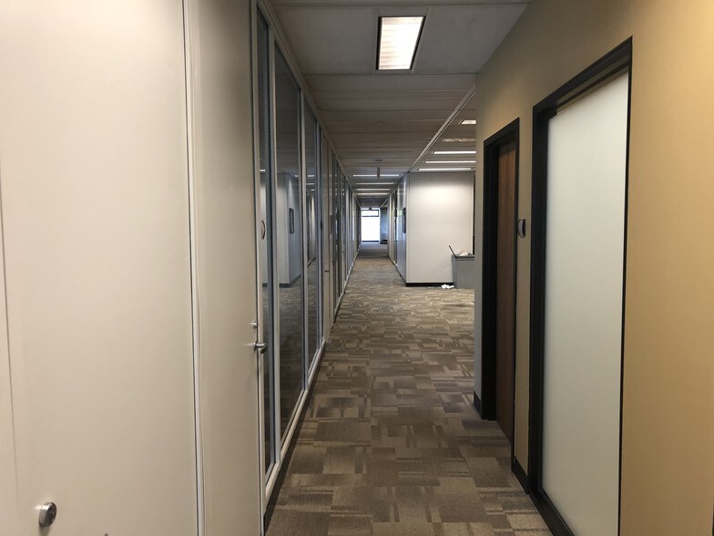 More Photos Of 101 Yorkshire Blvd, Lexington Office For Sale