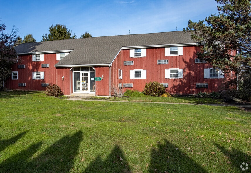 More Photos Of 2439 Old Philadelphia Pike, Lancaster Hotel For Sale