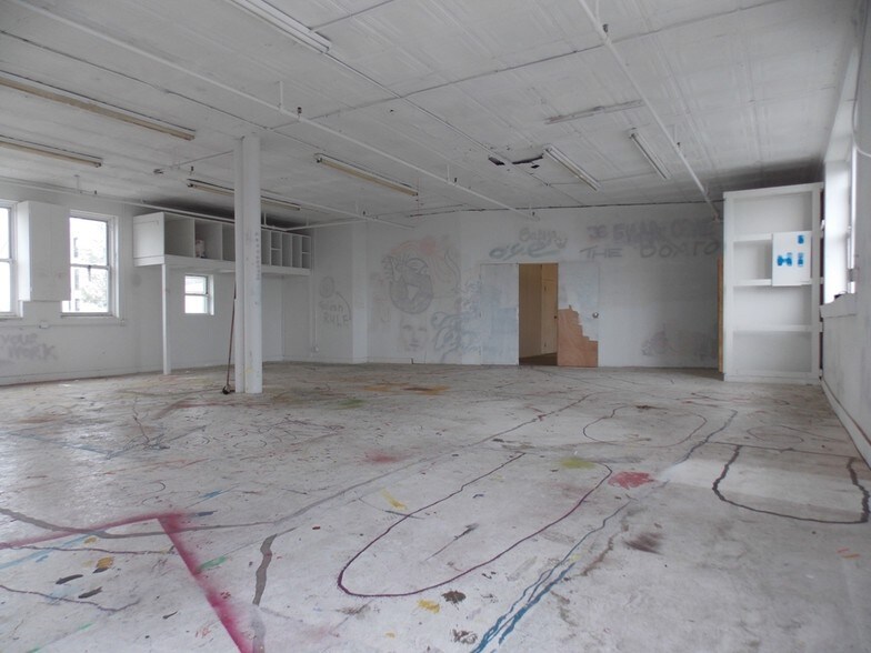 More Photos Of 122-126 18th St, Brooklyn Warehouse For Lease