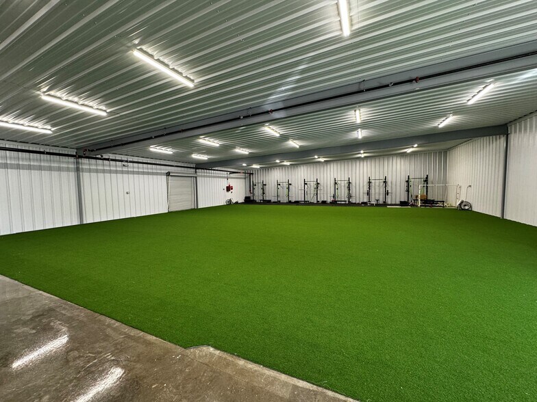 More Photos Of 4700-4790 Binz Engleman Rd, San Antonio Storefront Retail Office For Sale