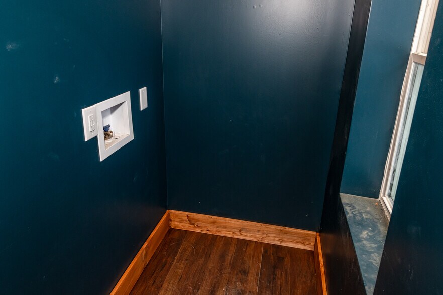 More Photos Of 1620 E 5th St, Dayton Flex For Sale