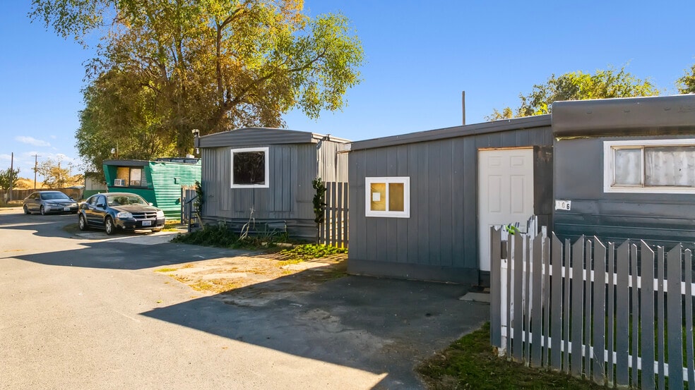 More Photos Of 6993 SE Road U, Warden Manufactured Housing Mobile Home Park For Sale
