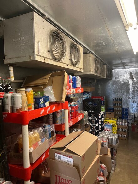 More Photos Of 600 E Main St, Geronimo Convenience Store For Sale