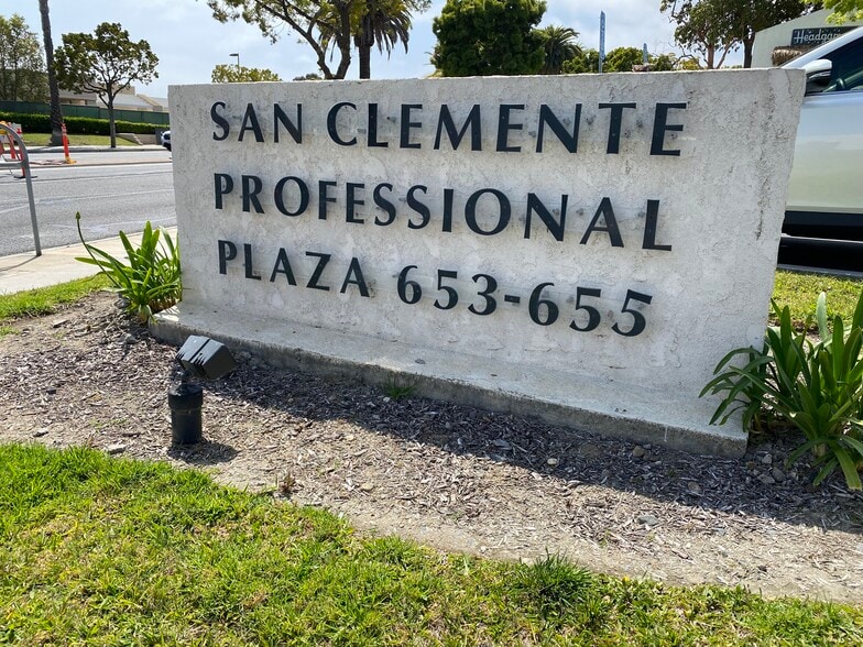 More Photos Of 665 Camino de los Mares, San Clemente Medical For Sale