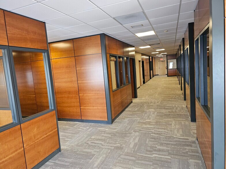 More Photos Of 907 S Woodland Blvd, Deland Office For Sale