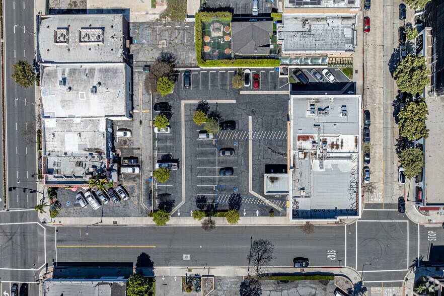 More Photos Of 11101 La Reina Ave, Downey Bank For Lease