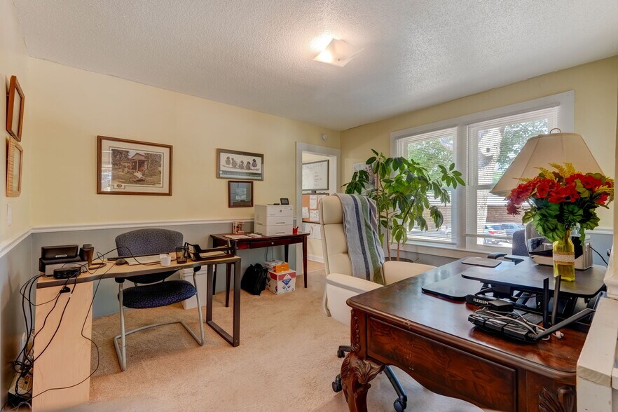 More Photos Of 529 Boyd St, Reidsville Office For Sale