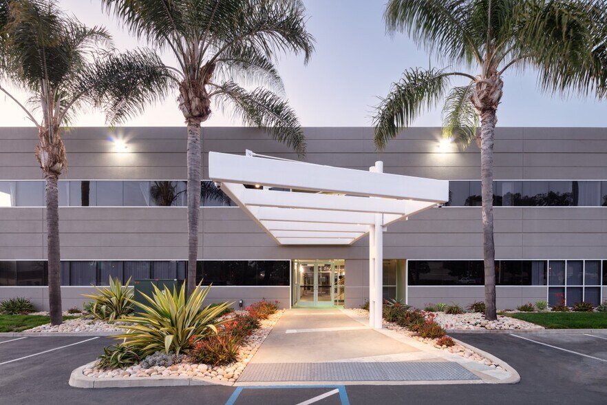 More Photos Of 2231 Rutherford Rd, Carlsbad Office For Lease