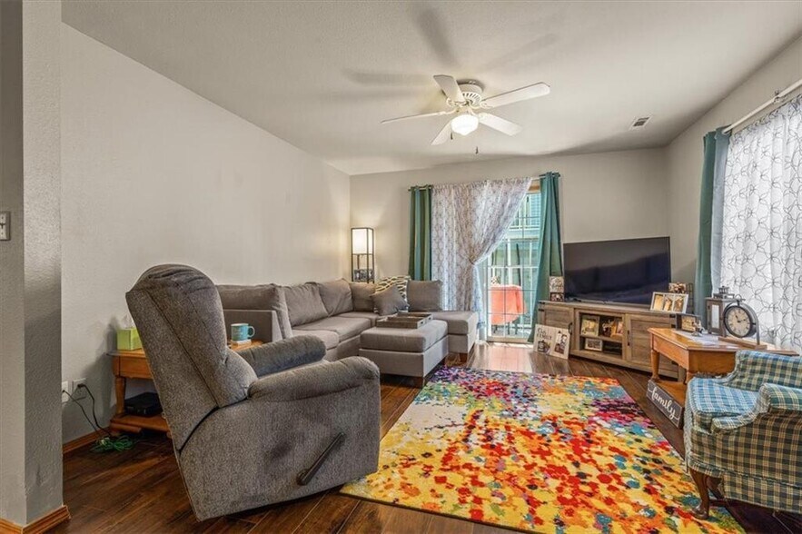 More Photos Of 15 Pivot Rock Rd, Eureka Springs Apartments For Sale