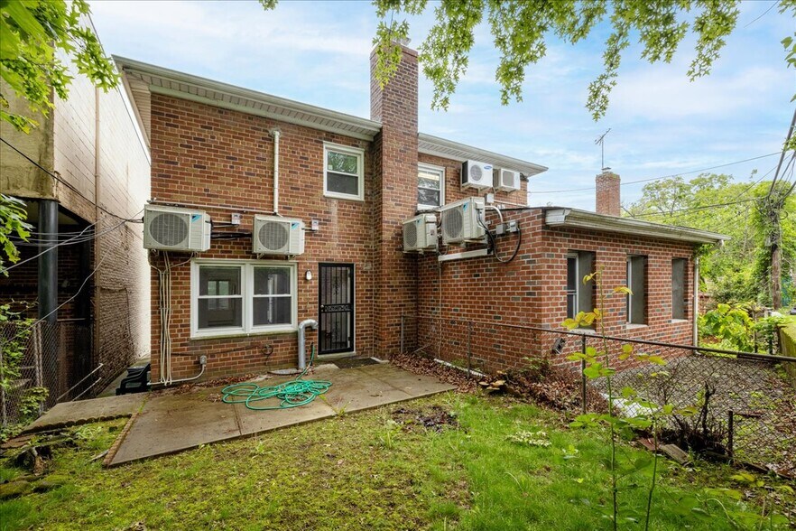 More Photos Of 25-31-25-33 Francis Lewis Blvd, Flushing Office Residential For Sale