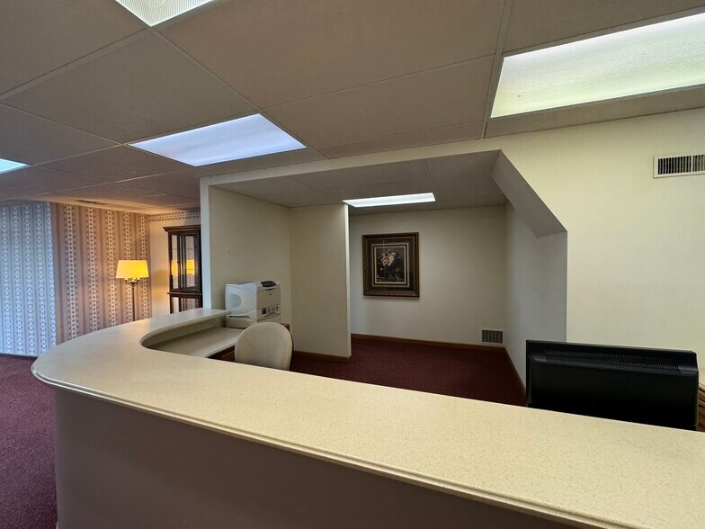 More Photos Of 266 E Main St, Marcellus Office For Sale