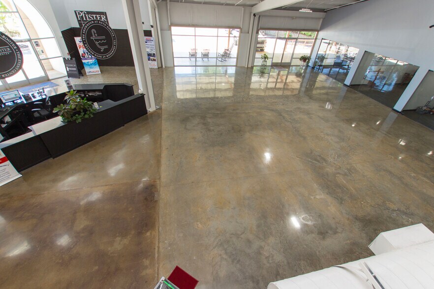 More Photos Of 1435 Paramount Dr, Huntsville Freestanding For Sale