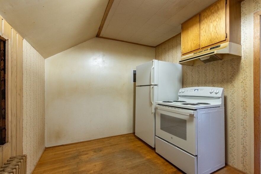 More Photos Of 740 Washington St, Wausau Bar For Sale