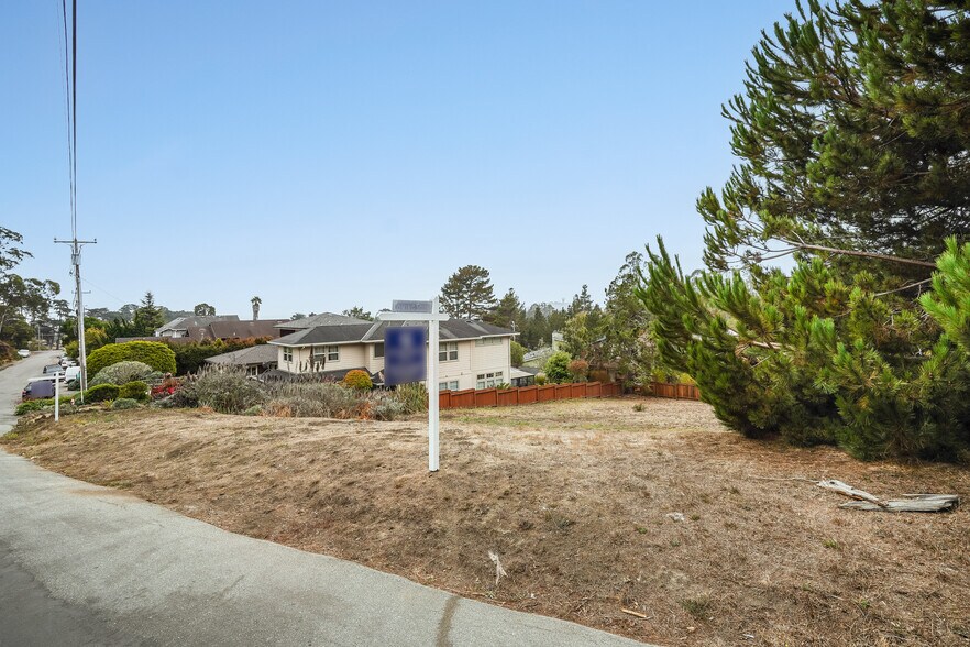 More Photos Of 00 Avenue Granada, El Granada Land For Sale