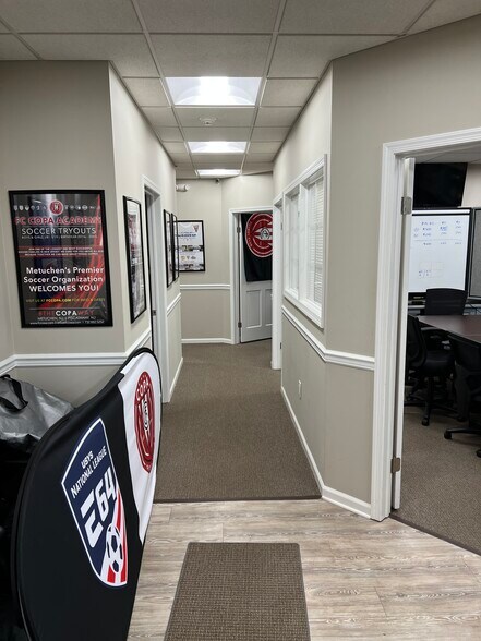 More Photos Of 17-36 Bridge St, Metuchen Office For Lease
