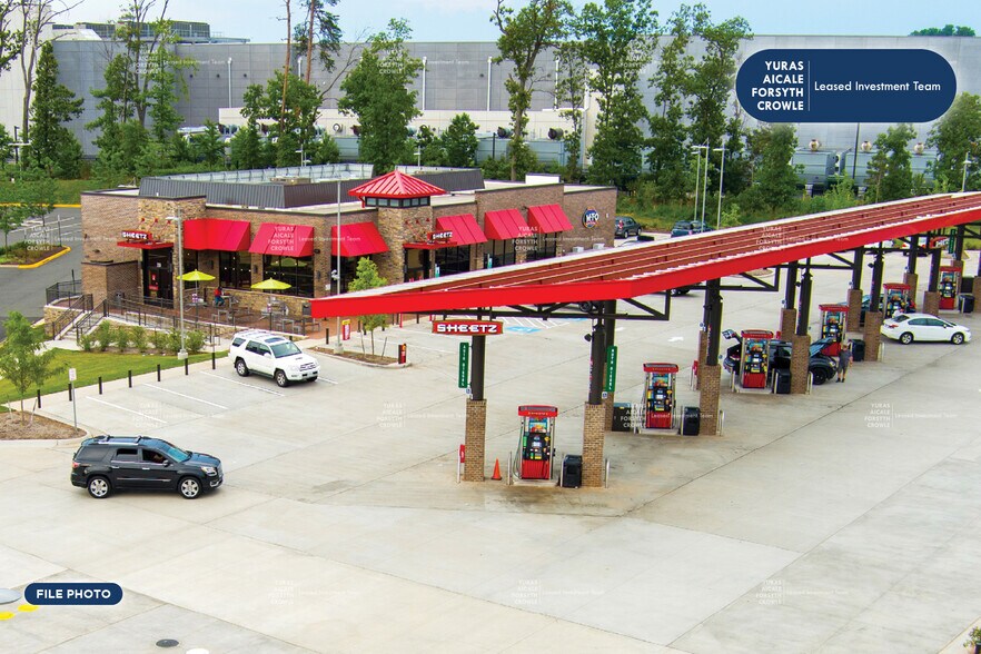 Primary Photo Of 6633 Dorr St, Toledo Convenience Store For Sale