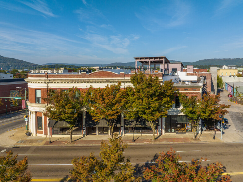 Primary Photo Of 1463 Market St, Chattanooga Storefront Retail Office For Lease