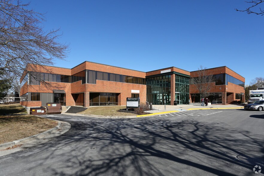 More Photos Of 4 Shaws Cv, New London Medical For Lease