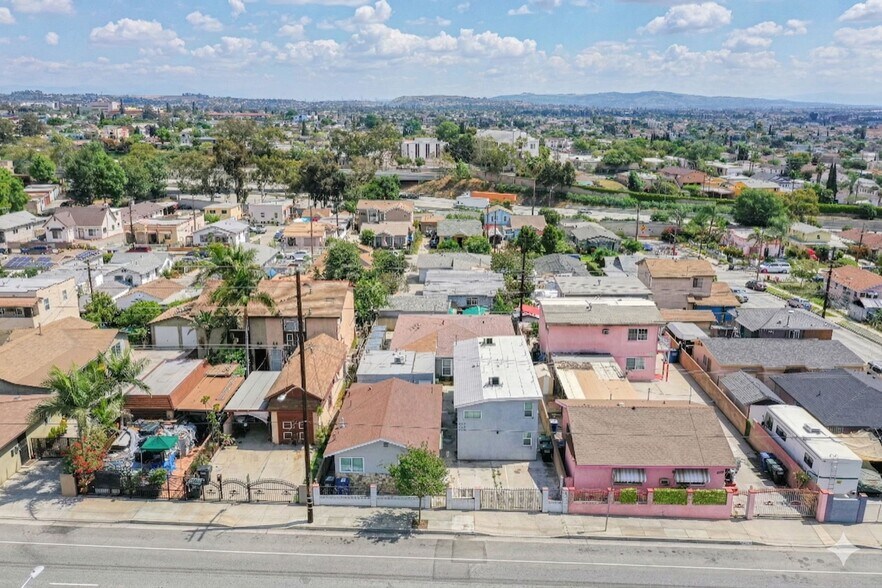 More Photos Of 474 S Eastern Ave, East Los Angeles Multifamily For Sale
