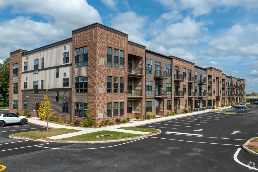 Primary Photo Of 409 W Butler Ave, Chalfont Apartments For Lease