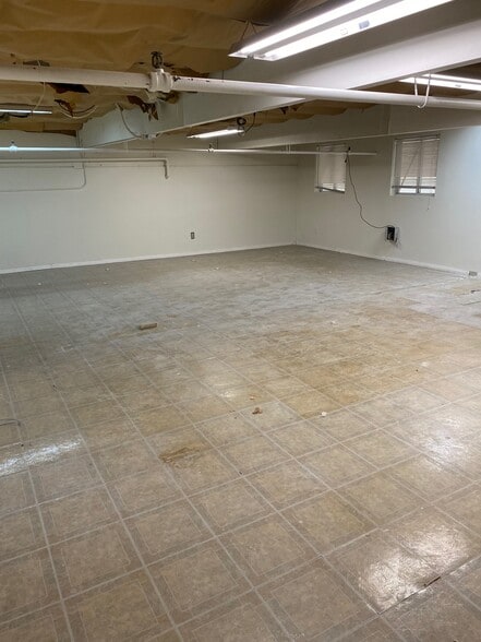 More Photos Of 1792 Callens Rd, Ventura Distribution For Lease