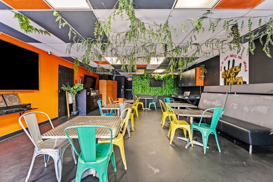 More Photos Of 3007 W Cypress St, Tampa General Retail For Sale