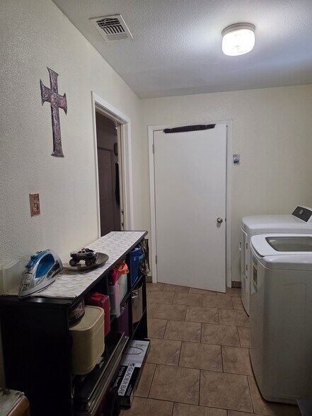 More Photos Of 23927 Alanwood Dr, San Antonio Manufactured Housing Mobile Home Park For Sale