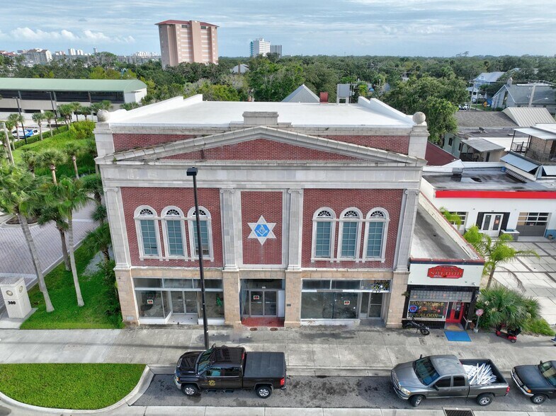 More Photos Of 135 Orange Ave, Daytona Beach Storefront For Sale