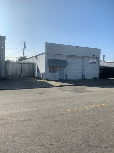 More Photos Of 2030 W 16th St, Long Beach Warehouse For Lease