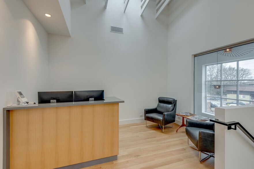 More Photos Of 407 Humphreys St, Nashville Office For Lease