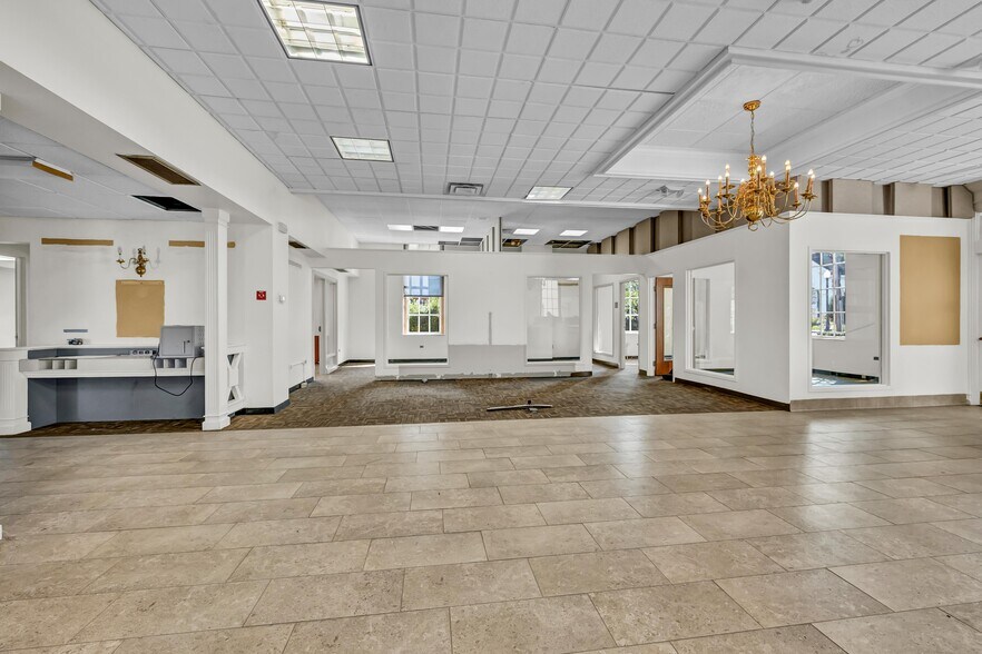 More Photos Of 159 Greenwood Ave, Bethel Bank For Lease