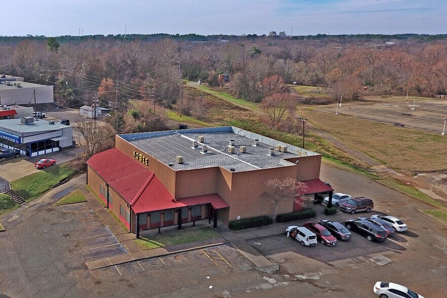 More Photos Of 401 N Spur 63, Longview Restaurant For Sale