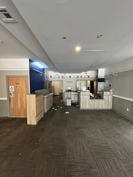 More Photos Of 100 Manhattan Ave, Brooklyn Storefront Retail Residential For Lease