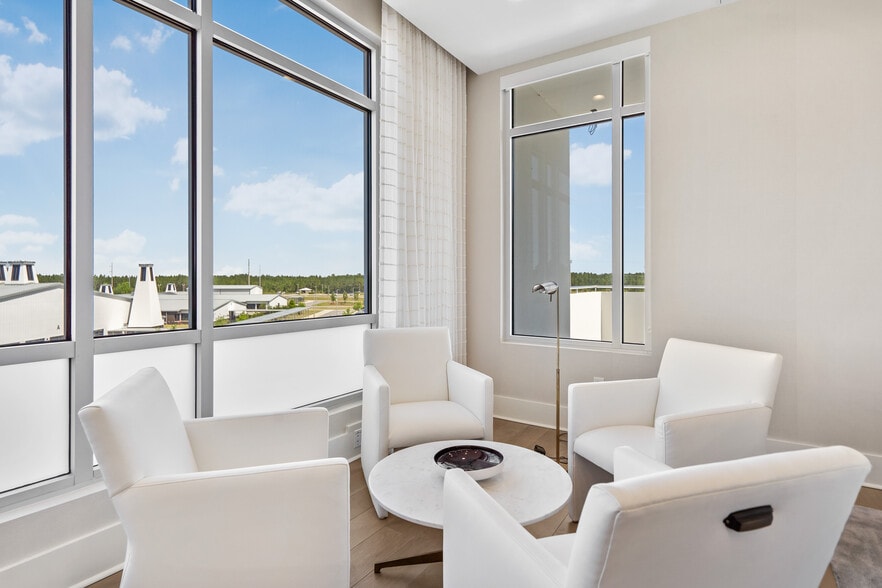 More Photos Of 116 Mc Davis Blvd, Santa Rosa Beach Office For Lease