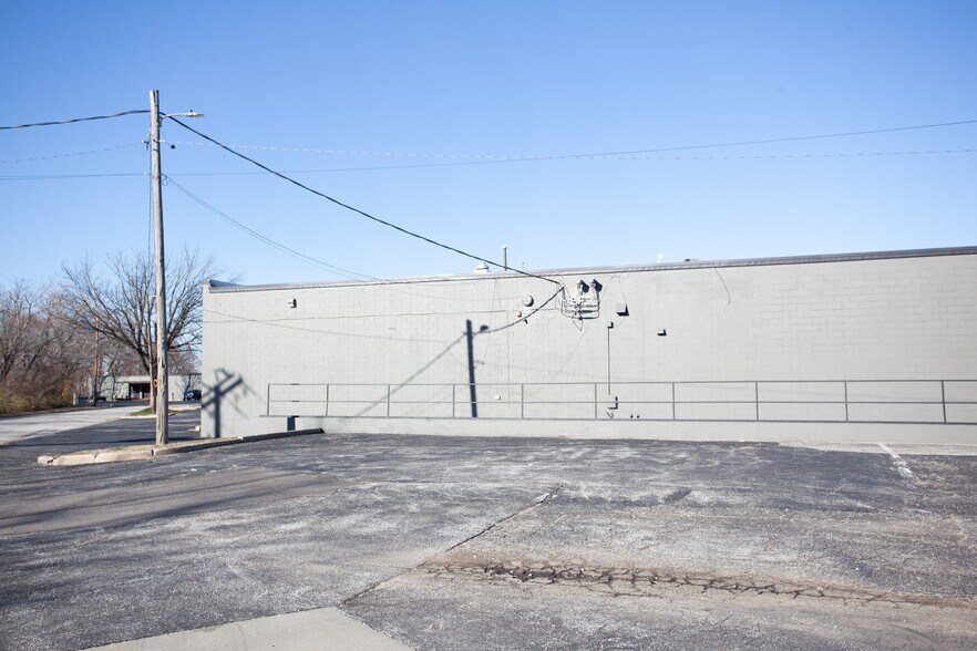 More Photos Of 3155-3175 Terrace St, Kansas City Warehouse For Lease