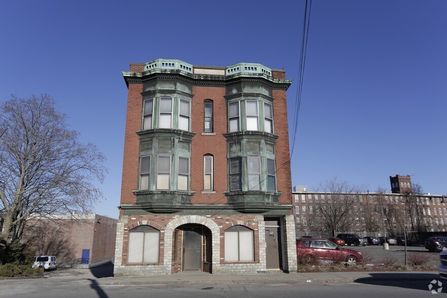 More Photos Of 635 Middlesex St, Lowell Storefront Retail Office For Lease
