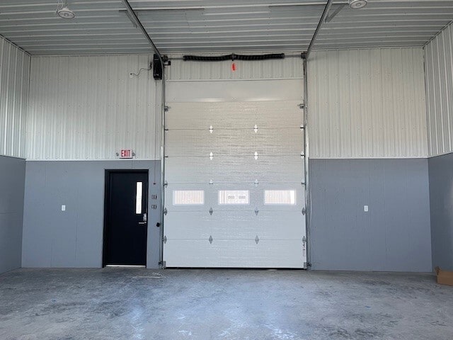 More Photos Of 25 Industrial Tract, Hudson Warehouse For Lease