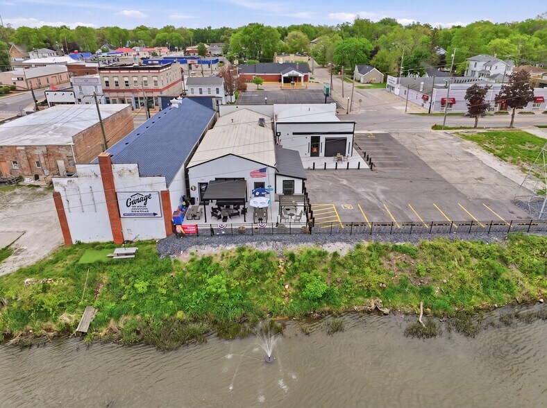 More Photos Of 116-118 S Water St, Wilmington Storefront Retail Office For Sale