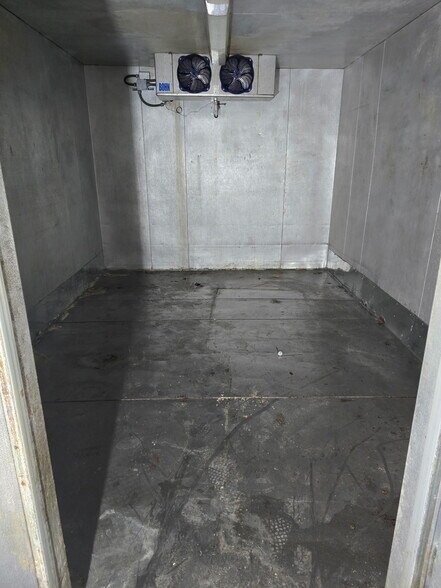 More Photos Of 1136 1st St, Kennett Fast Food For Sale