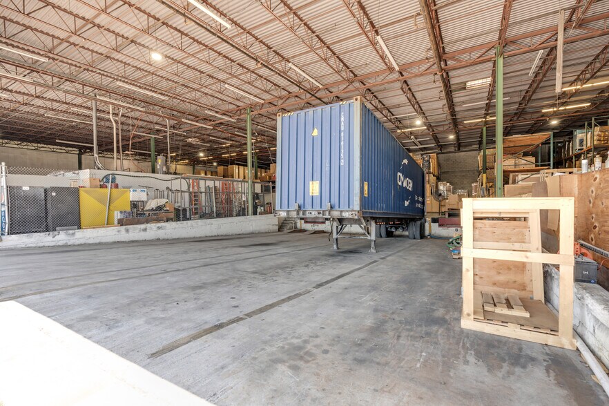 More Photos Of 3353 NW 74th Ave, Miami Industrial For Sale