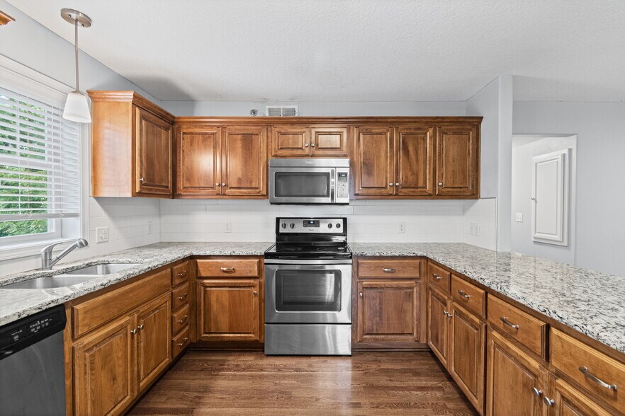 More Photos Of 3612 Bell St, Kansas City Multifamily For Sale