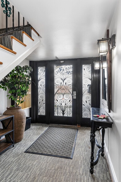 More Photos Of 2250 Bonair Pl SW, Seattle Apartments For Sale