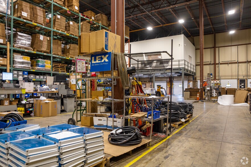 More Photos Of 11 Forest Pky, Shelton Warehouse For Lease