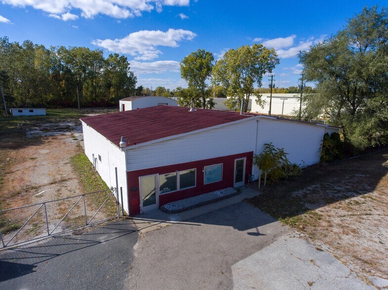 More Photos Of 3905 32nd St, Port Huron Truck Terminal For Sale