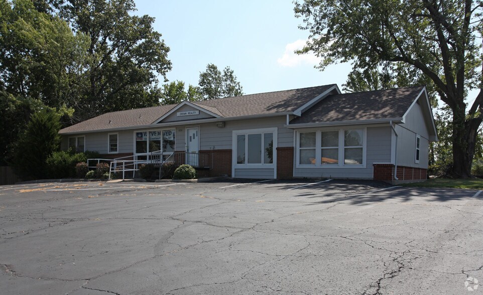Primary Photo Of 1005 W Amity, Louisburg Office For Lease