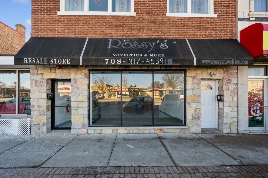 More Photos Of 6615 Cermak Rd, Berwyn Storefront Retail Residential For Sale